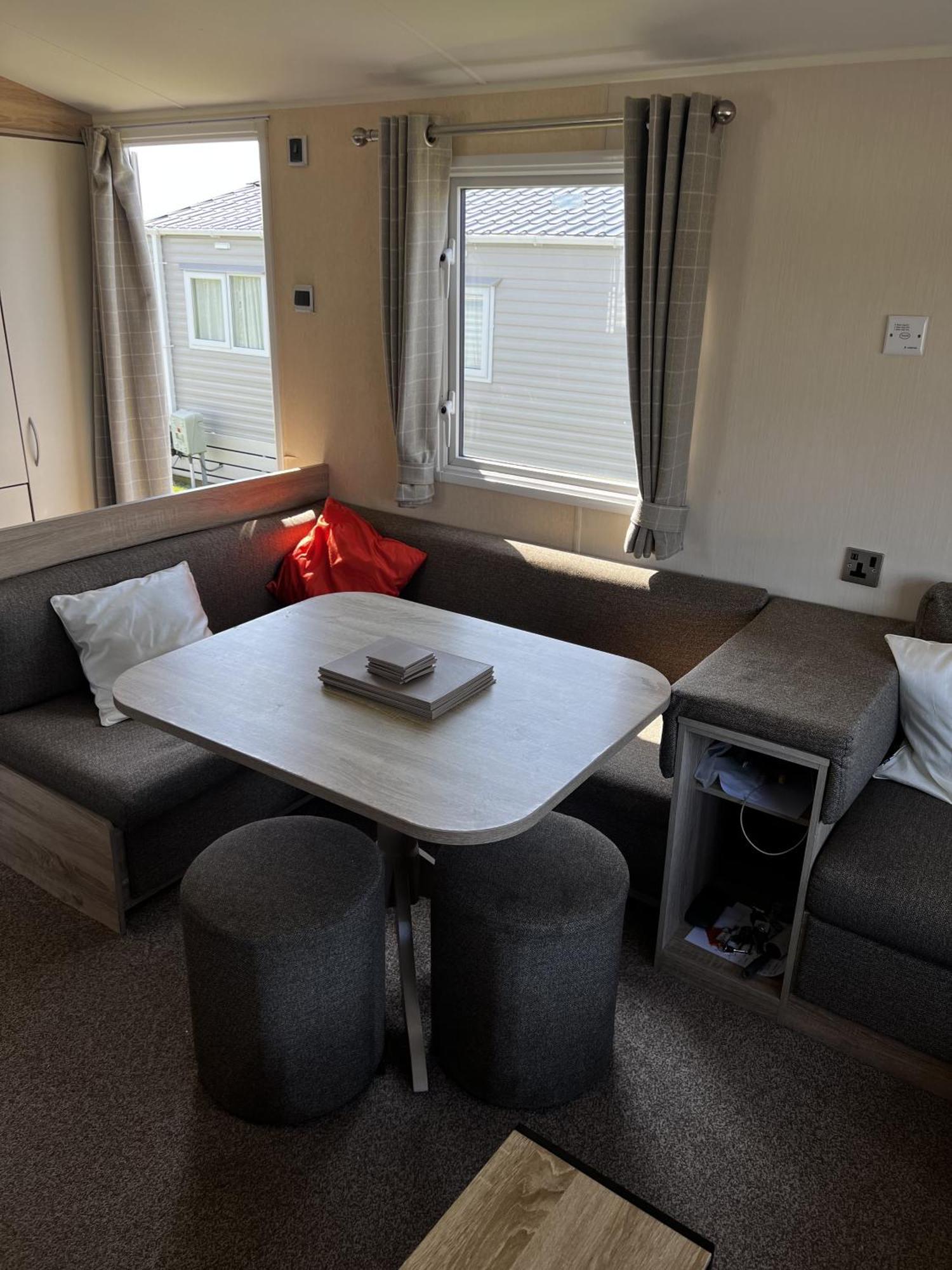 Moonstone Lymington Hotel Leysdown on Sea Bagian luar foto
